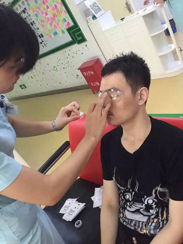 【实拍】 这个近视大男孩在普瑞“赚大发”了！
